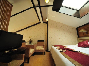 Yijing Garden Resort & Spa Hotel