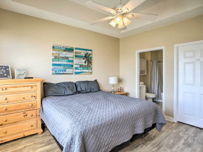 Barefoot Resort Condo w/ Pool, Tennis Court Access