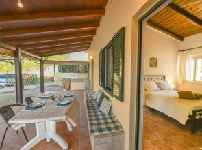 Seaside House in Ravdouha