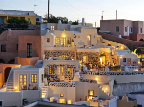 Heliophos Boutique Caves