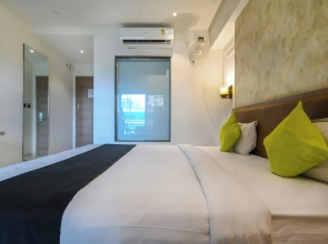 Hotel Holiday