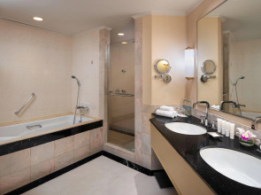 Crowne Plaza Bangkok Lumpini Park by IHG