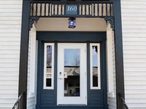 Loyalist Inn & Suites