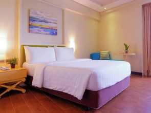 Poolside Escape Near Boracay’s Iconic Keyhole