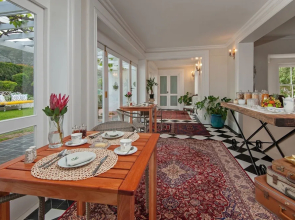 Malayla Guesthouse - Adults Only