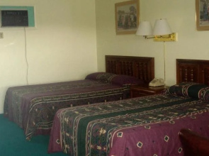 Thruway Holiday Motel