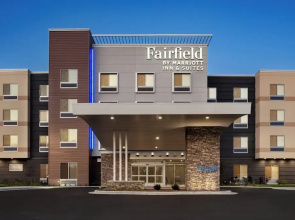 Fairfield Inn & Suites by Marriott Milwaukee West
