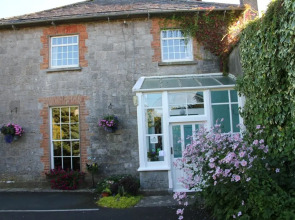 Deebert House Hotel