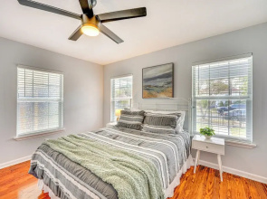3 Mi to Dtwn: Cozy San Antonio Home w/ Casita!