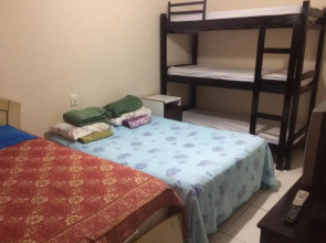 Casa Familiar em Campinas com 2 Quartos, 1 banheiro, 1 vaga para carro