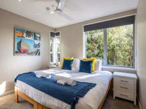 Sea Breeze at The Sands - Onetangi Beach