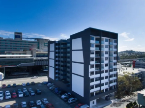 2 Bedroom Apartment Seconds From Valley