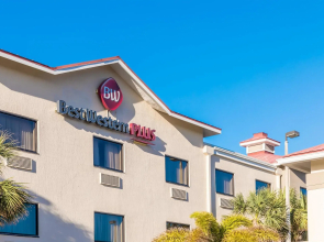 Best Western Plus Sebastian Hotel & Suites