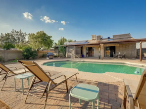 5 Mi to Asu: Tempe Home w/ Heated Pool & Fire Pit