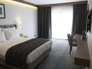 Yuksel Istanbul Yenikapi