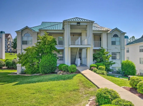 Family Condo w/ Pool Access, Near Table Rock Lake!