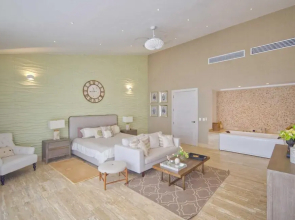 Modern Villa With Ocean View and Service Staff