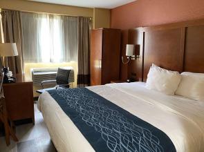 Ramada by Wyndham New York Times Square West