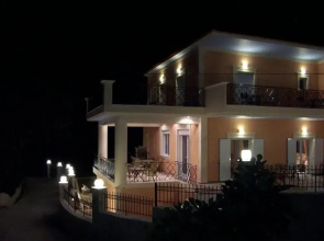Lazaratos Hotel