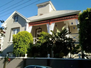 4 on Varneys Guest House