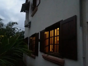 Beautiful 4-bed Villa Pool & Maid in La Preneuse