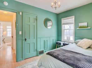 Charming Minneapolis Home < 1 Mi to Lakes!