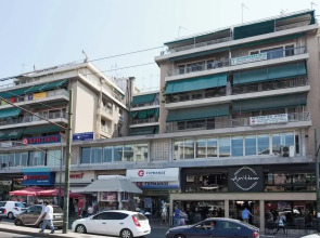 Modern 1 Bd Balcony Apt in Kato Patisia