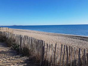 Spacieuse et belle villa climatisée pour 9 couchages, Wifi, piscine commune, 250 m de la plage dans résidence LRMA6465