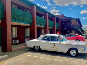 Canyons Edge Route 66 Motel