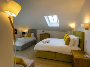 Largigi, Free Parking, Close to the Beach and Town Centre Rooms