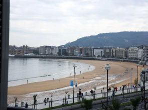 SEAFRONT LUXURY STUDIO - by SanSebastianApartments.es