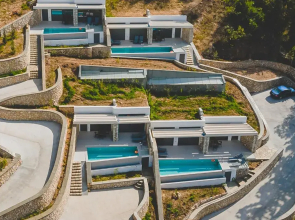 Z 4 Luxury Villas