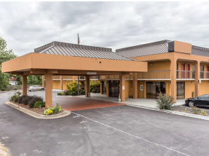 Clarion Pointe Statesville