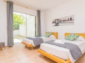 Goixa in Lloseta With 3 Bedrooms and 2 Bathrooms