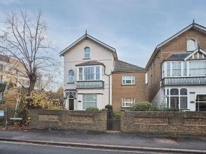 Host Stay Thamesview