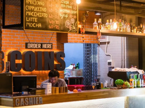 18 Coins Budget Hotel