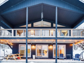 Hot Tub + Game Room: Morgan Family Getaway