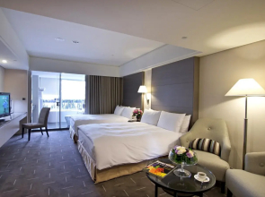 CHECK inn Select Taichung Dadun