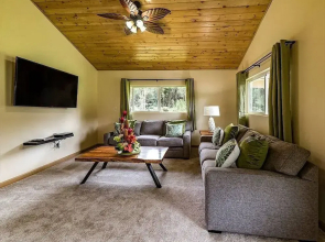 Tropical Island Paradise 2 Bedroom Home by RedAwning