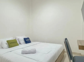Urbanview Hotel Maharani Garut