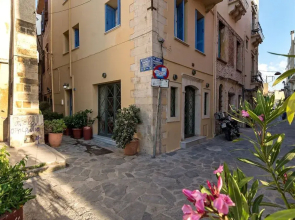 Casa di Elena Venetian Old Town Home