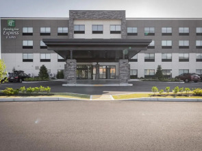 Holiday Inn Express & Suites Boston South - Randolph by IHG