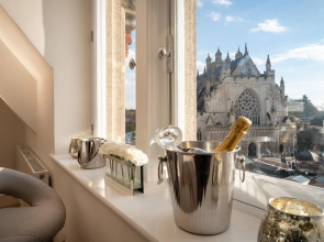 Cathedral View - Exclusive Private Apartment