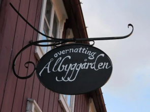 Ålbyggården
