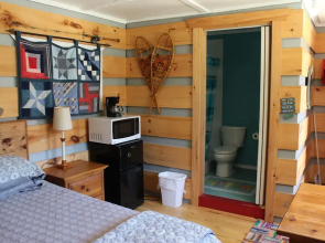 Mikinaak Cottage & Cabin Rentals