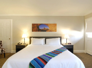 Palm Canyon Hotel & RV Resort