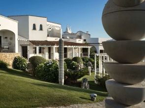 Sulia House Porto Rotondo, Curio Collection by Hilton