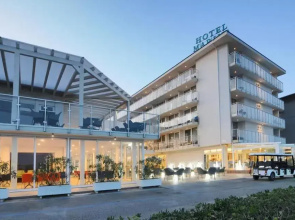 Marina Palace Hotel