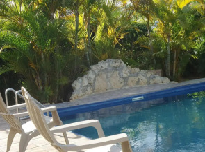 The Tropical Villa