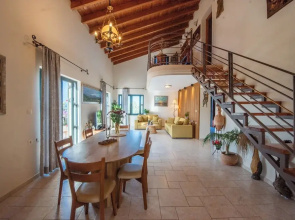 Villa Chloe With Private Pool